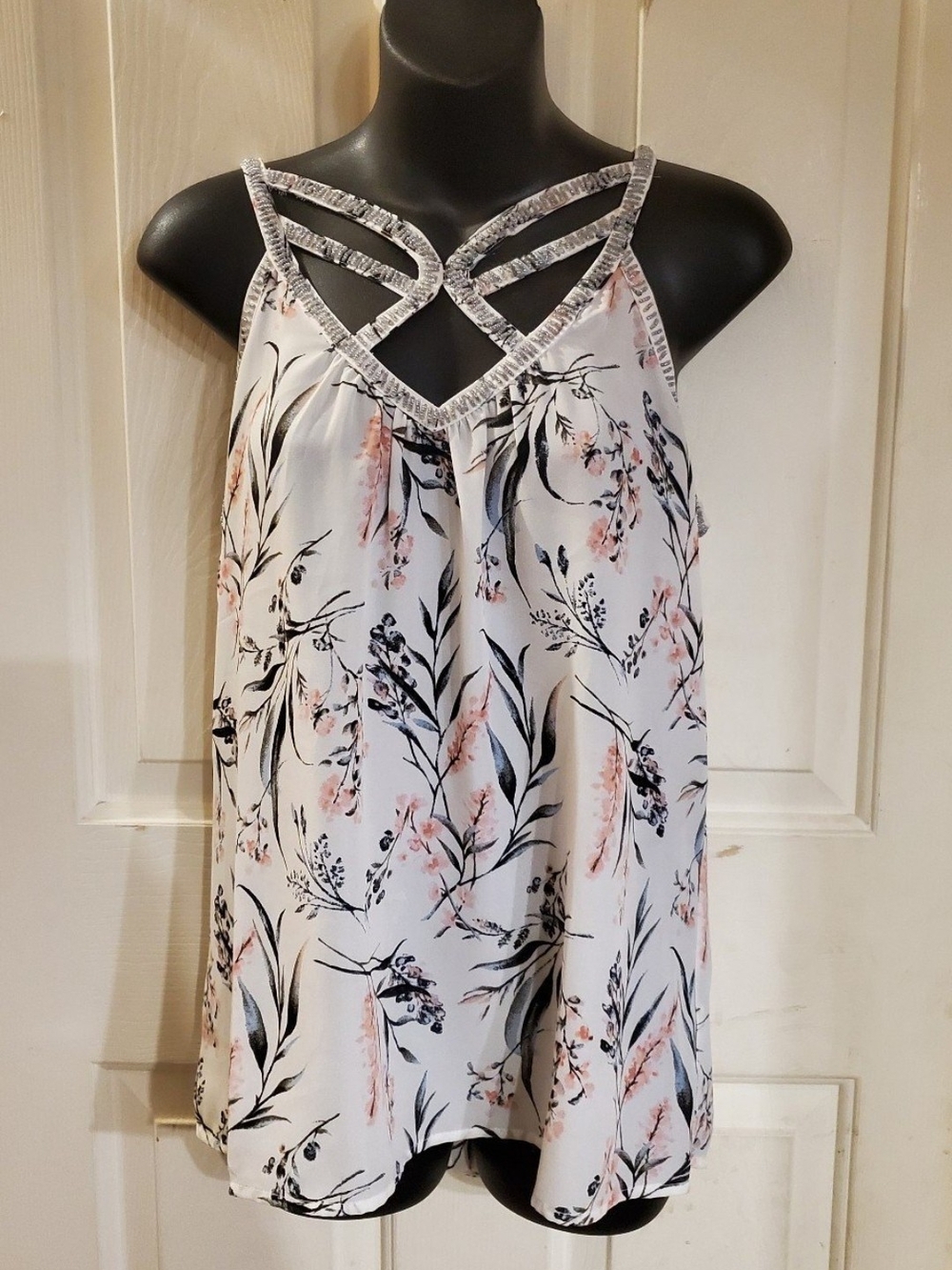 BKE White Floral Crisscross Strappy Beaded Blouse